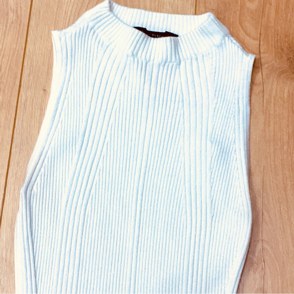 White House black Market ribbed knit sweater knit top shirt form fitting white